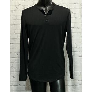 Cuts Men’s Black AO Long Sleeve Henley Curve-Hem Tee (Size L)